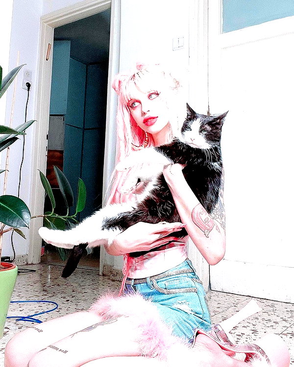 kriiizellda instagram image archive image