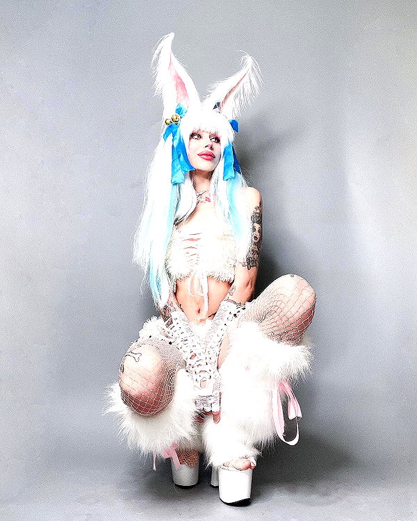 kriiizellda instagram image archive image