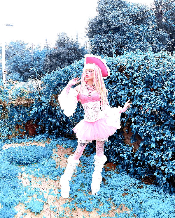 kriiizellda instagram image archive image