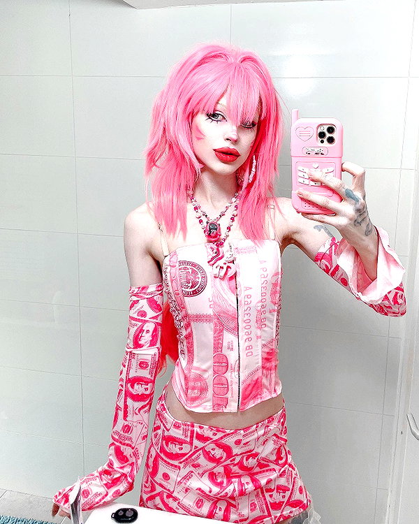 kriiizellda instagram image archive image