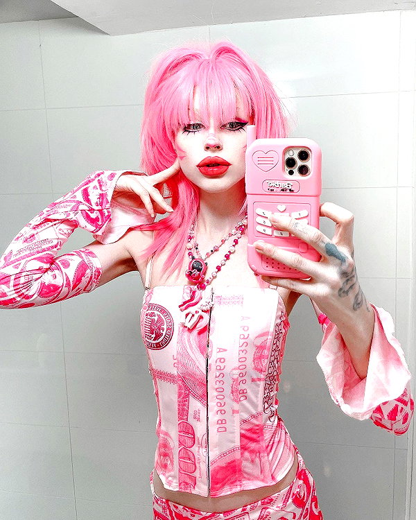 kriiizellda instagram image archive image