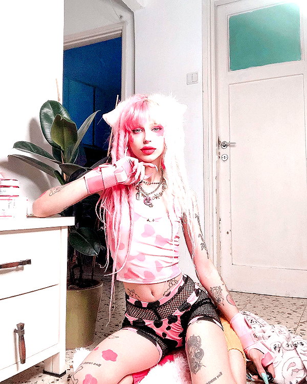 kriiizellda instagram image archive image