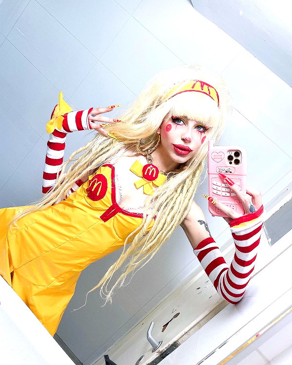 kriiizellda instagram image archive image