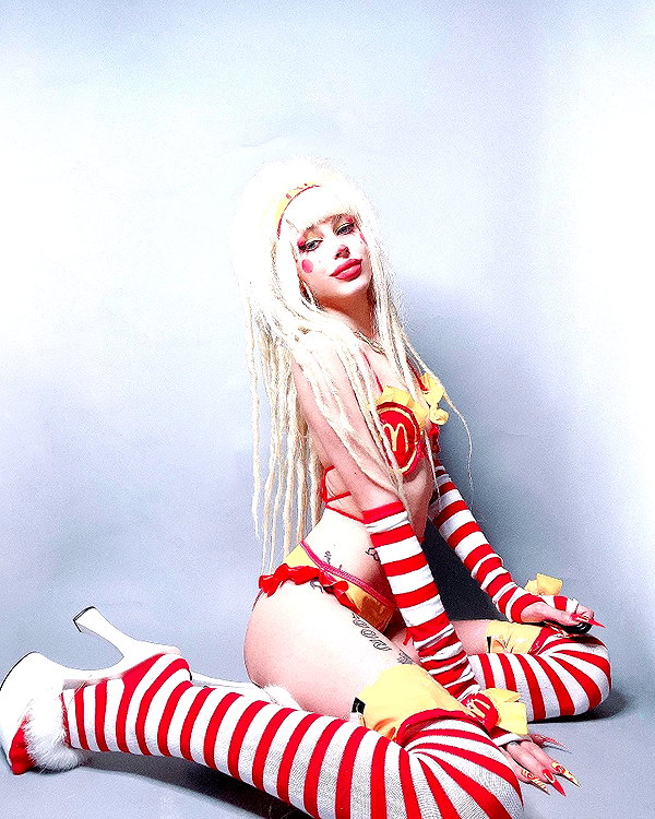 kriiizellda instagram image archive image