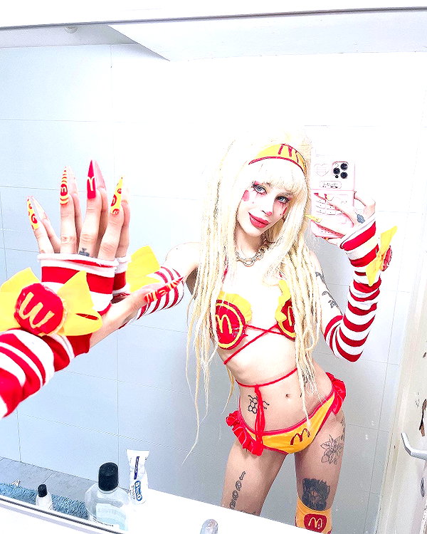 kriiizellda instagram image archive image