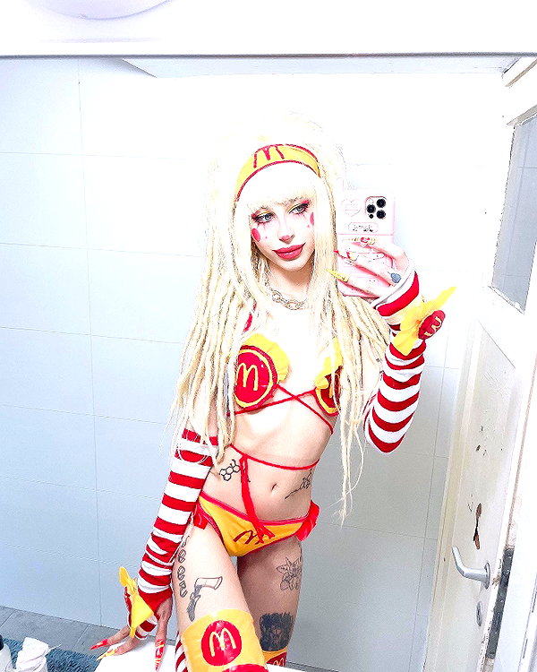 kriiizellda instagram image archive image