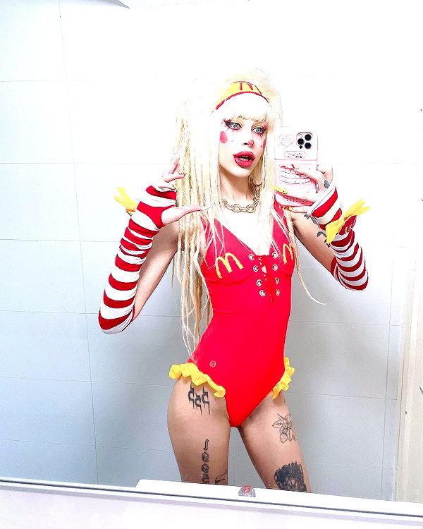 kriiizellda instagram image archive image