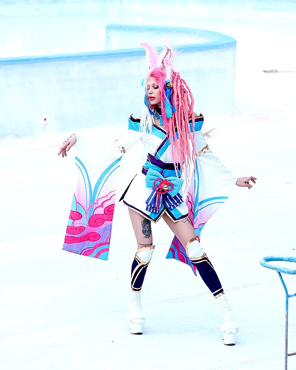 kriiizellda instagram image archive image