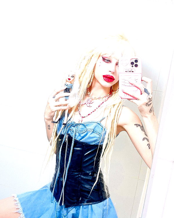 kriiizellda instagram image archive image