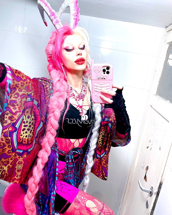 kriiizellda instagram image archive image
