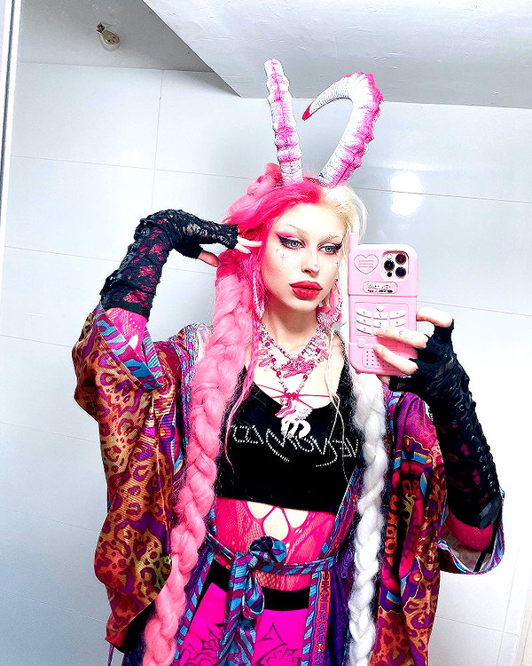 kriiizellda instagram image archive image