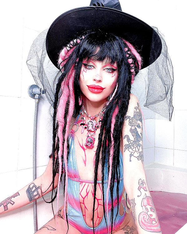 kriiizellda instagram image archive image