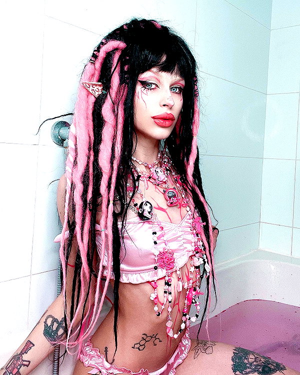 kriiizellda instagram image archive image