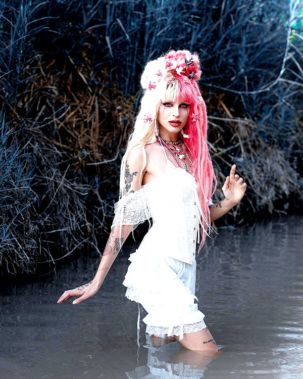 kriiizellda instagram image archive image