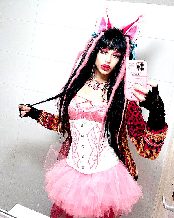 kriiizellda instagram image archive image