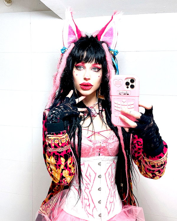 kriiizellda instagram image archive image