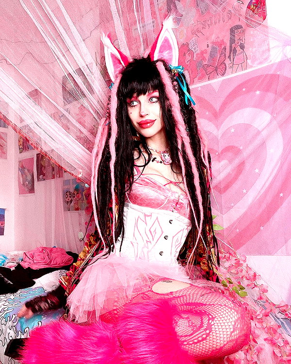 kriiizellda instagram image archive image