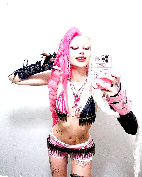 kriiizellda instagram image archive image
