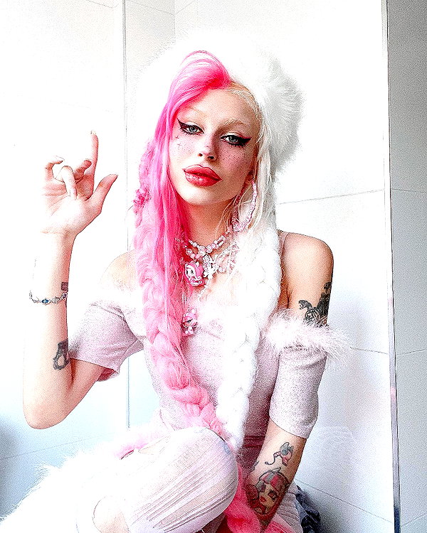 kriiizellda instagram image archive image