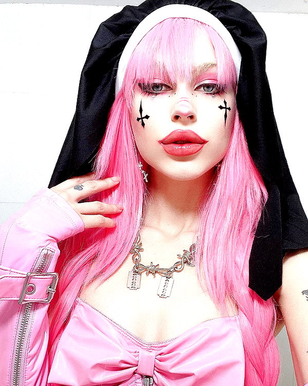kriiizellda instagram image archive image
