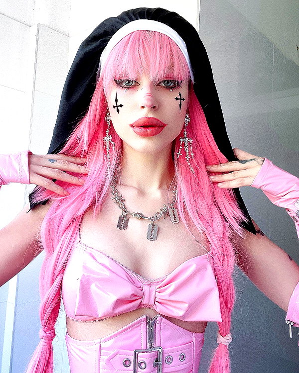 kriiizellda instagram image archive image