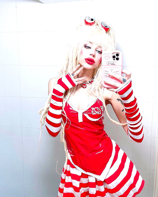 kriiizellda instagram image archive image