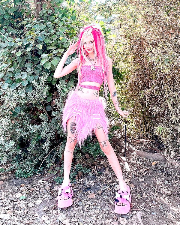 kriiizellda instagram image archive image