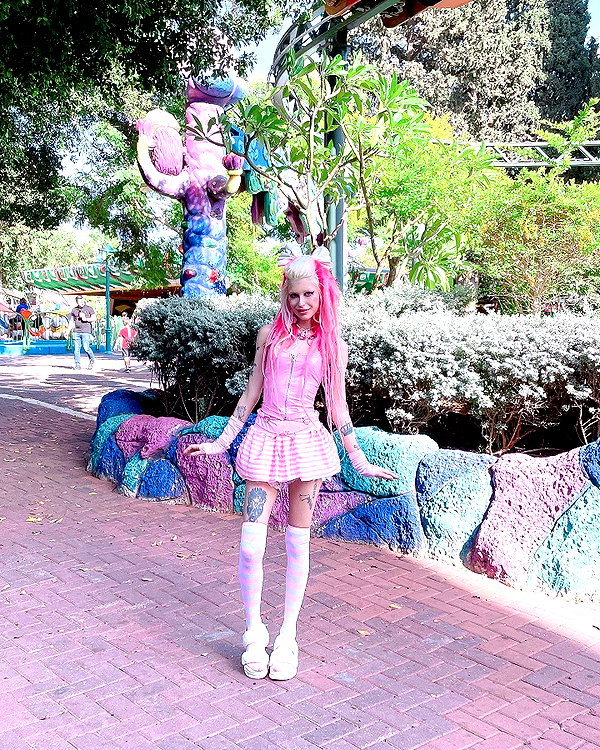 kriiizellda instagram image archive image