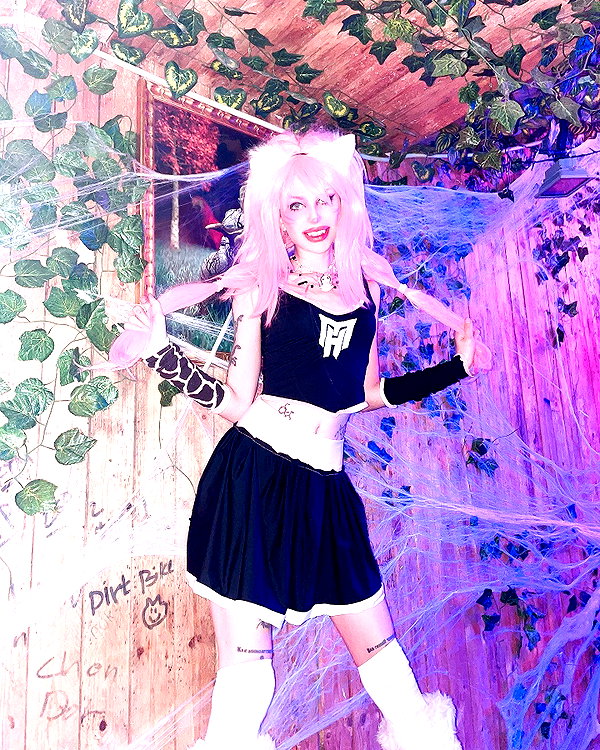 kriiizellda instagram image archive image