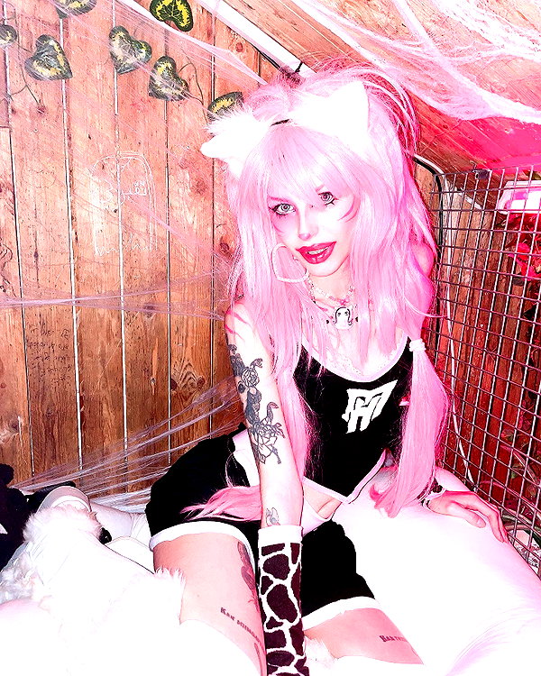 kriiizellda instagram image archive image