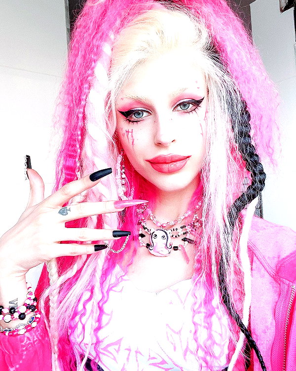 kriiizellda instagram image archive image