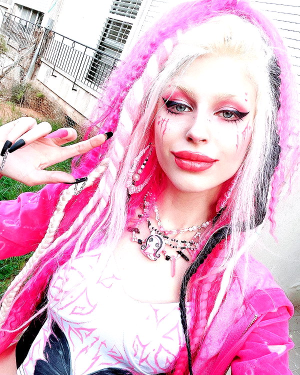 kriiizellda instagram image archive image