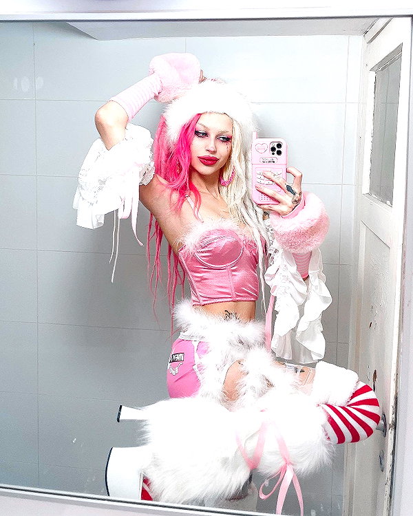 kriiizellda instagram image archive image