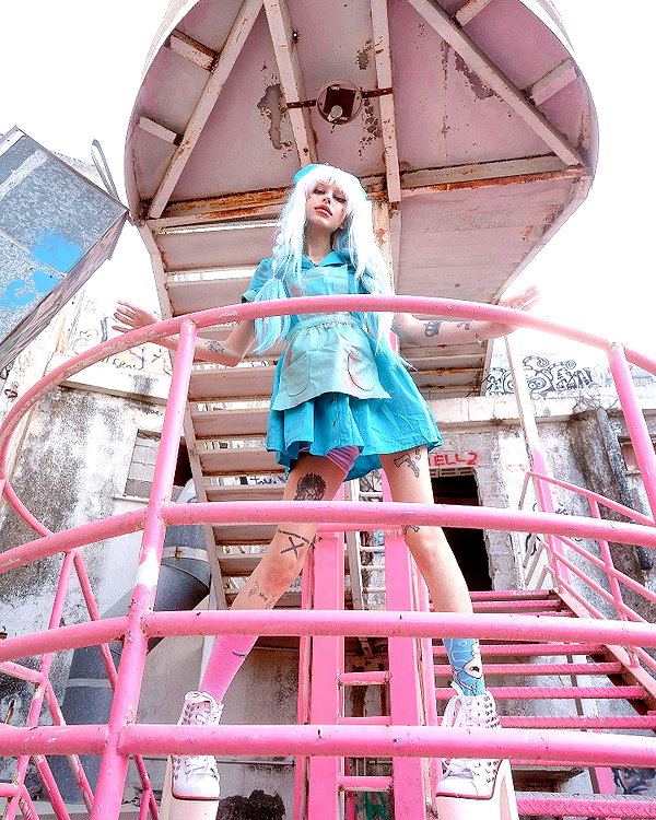 kriiizellda instagram image archive image