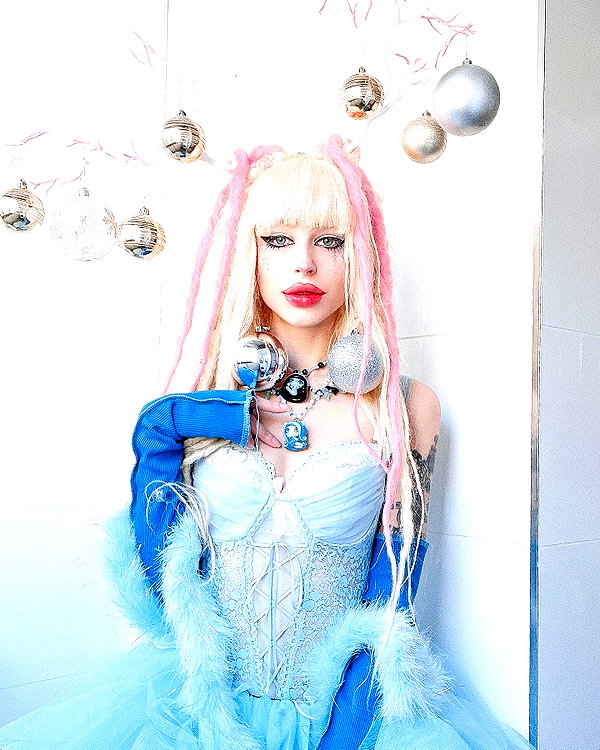 kriiizellda instagram image archive image
