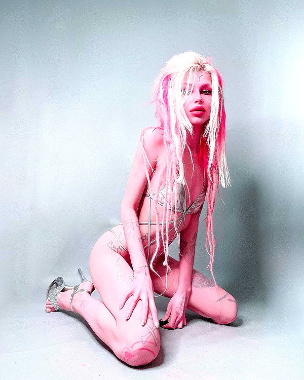 kriiizellda instagram image archive image