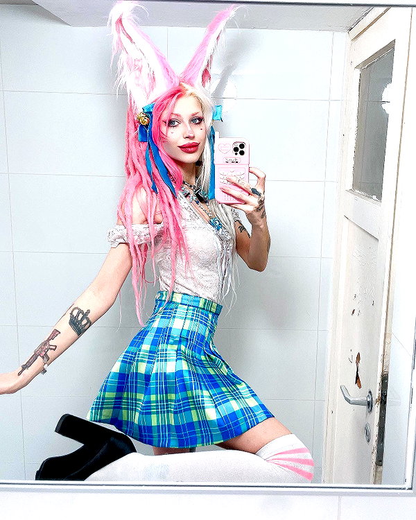 kriiizellda instagram image archive image