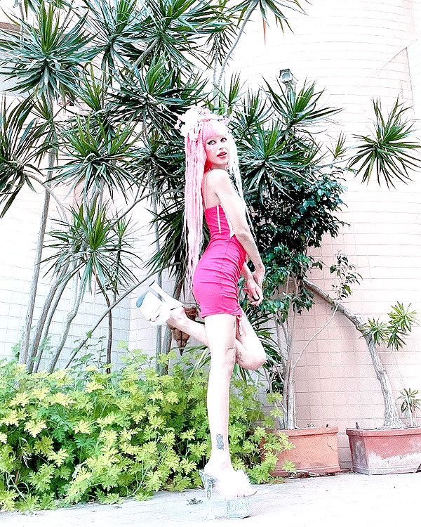 kriiizellda instagram image archive image