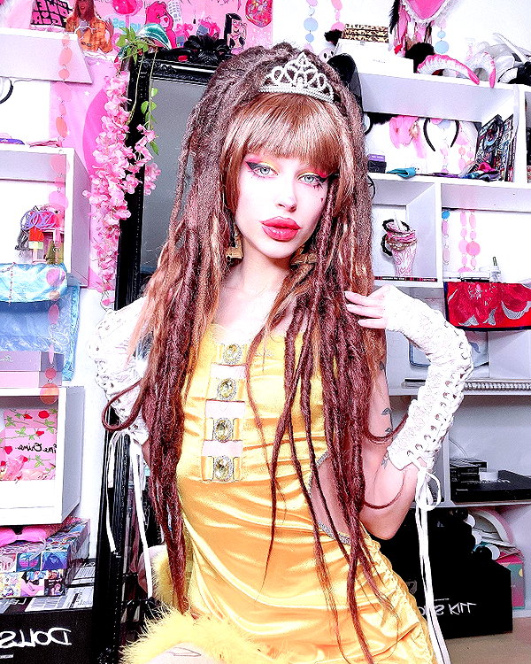 kriiizellda instagram image archive image