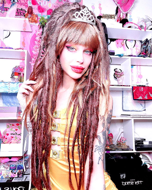 kriiizellda instagram image archive image