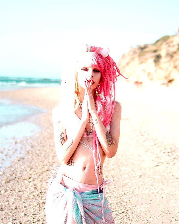 kriiizellda instagram image archive image