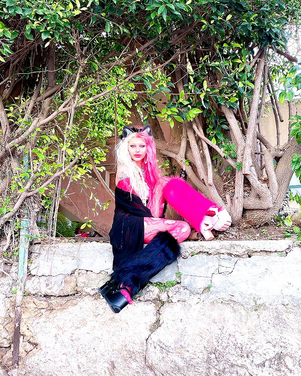 kriiizellda instagram image archive image