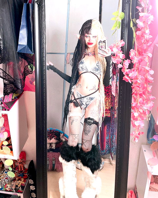 kriiizellda instagram image archive image