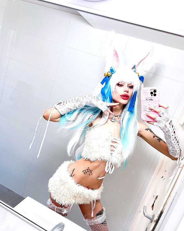 kriiizellda instagram image archive image