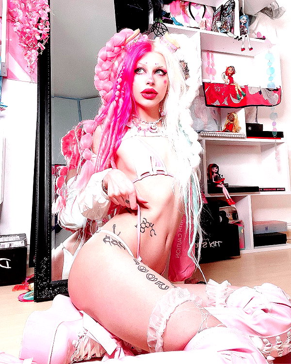 kriiizellda instagram image archive image
