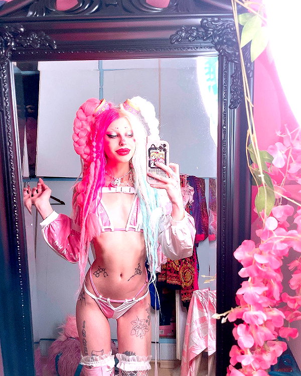 kriiizellda instagram image archive image