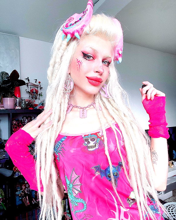 kriiizellda instagram image archive image