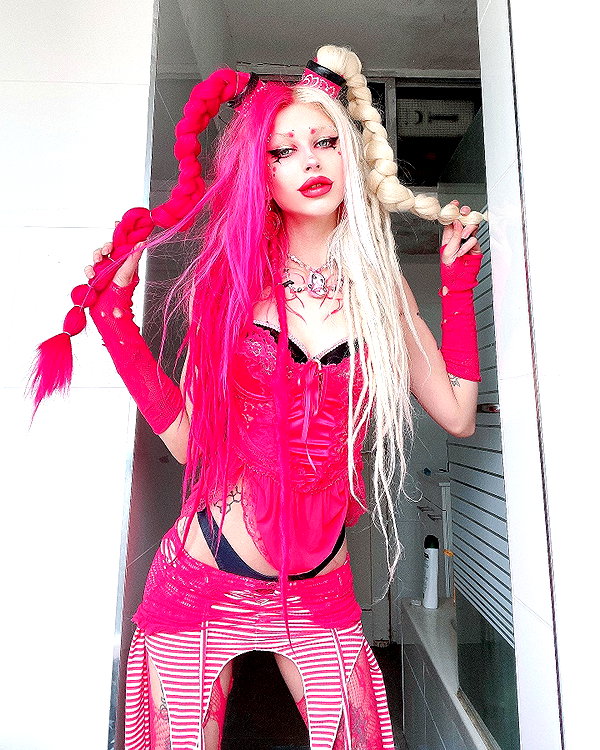 kriiizellda instagram image archive image