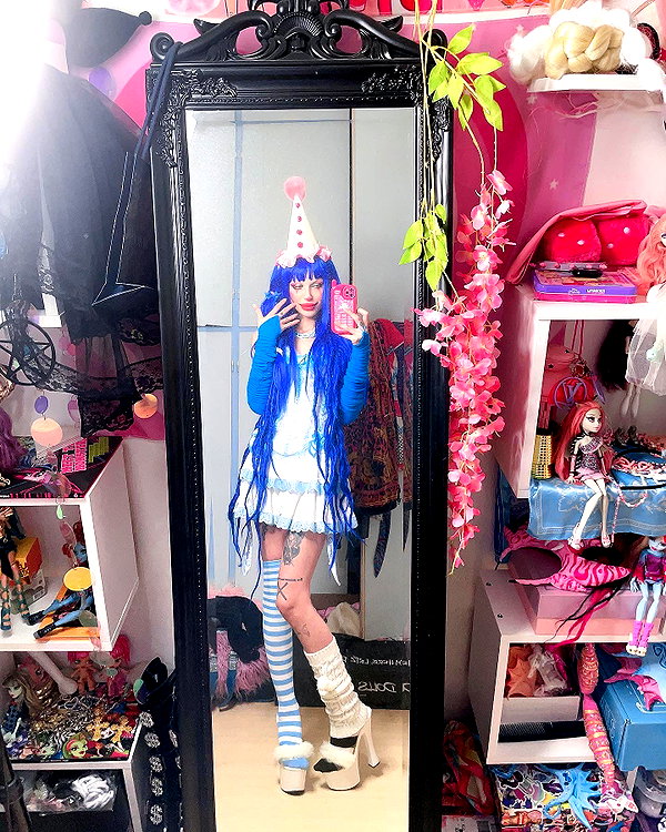 kriiizellda instagram image archive image