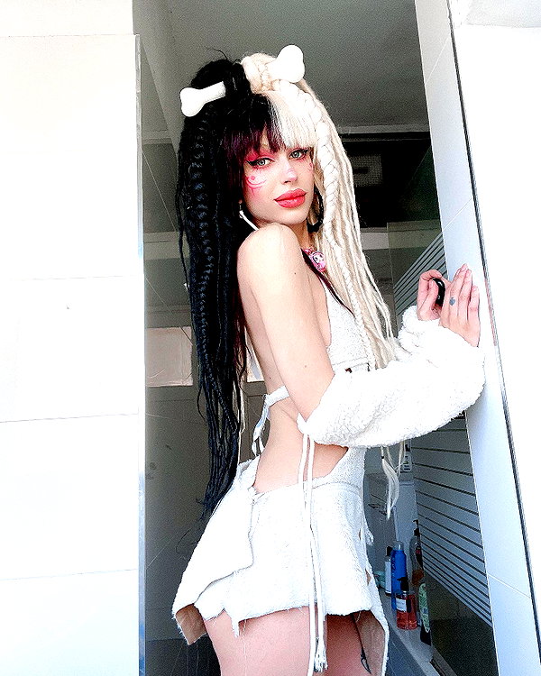 kriiizellda instagram image archive image